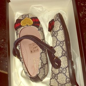 COPY - Gucci flats SOLD!